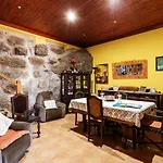 Casa Do Casal Дом отдыха Гимарайнш