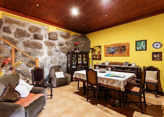 Casa Do Casal Дом отдыха Гимарайнш